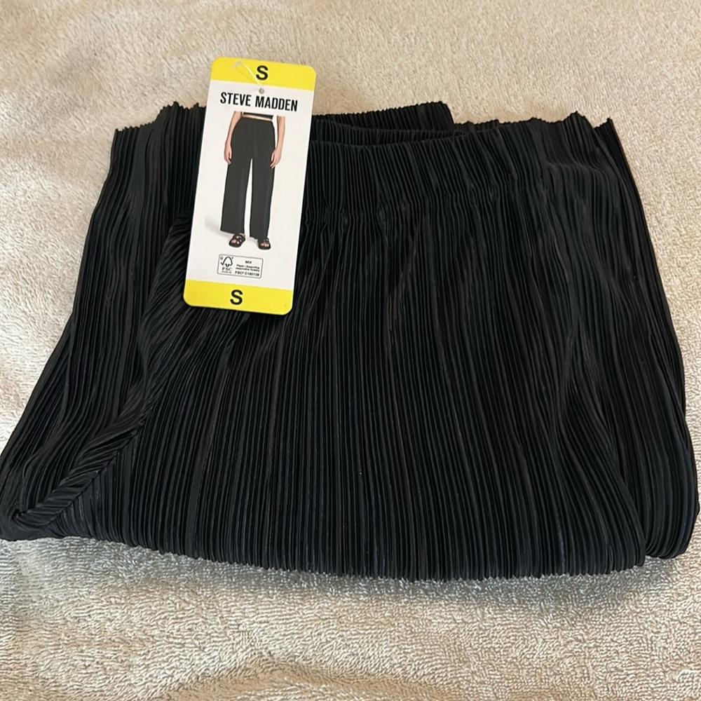 Pleated trousers - Picture 5 of 8